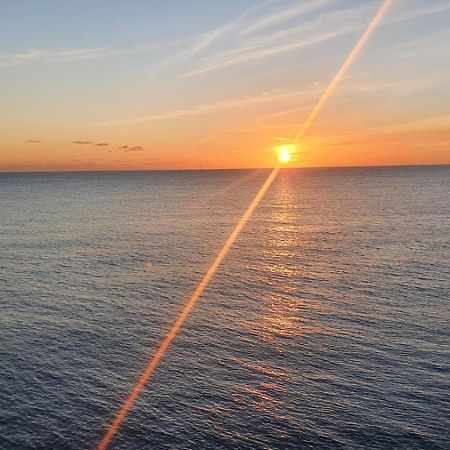 Skylark Apartment Peacehaven Bagian luar foto